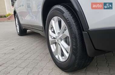 Позашляховик / Кросовер Nissan Rogue 2015 в 