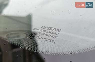 Позашляховик / Кросовер Nissan Rogue 2015 в 