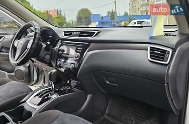 Позашляховик / Кросовер Nissan Rogue 2015 в 