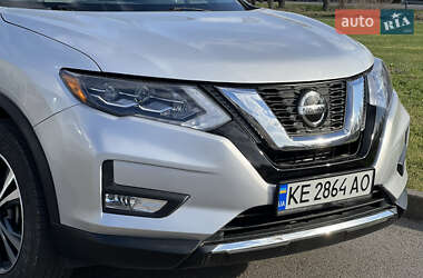 Позашляховик / Кросовер Nissan Rogue 2018 в 