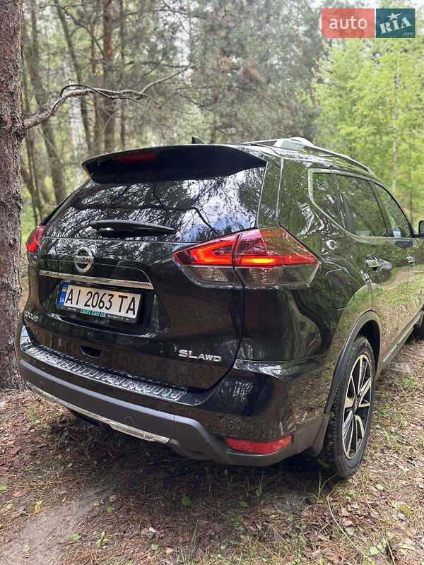 Внедорожник / Кроссовер Nissan Rogue 2019 в Киеве