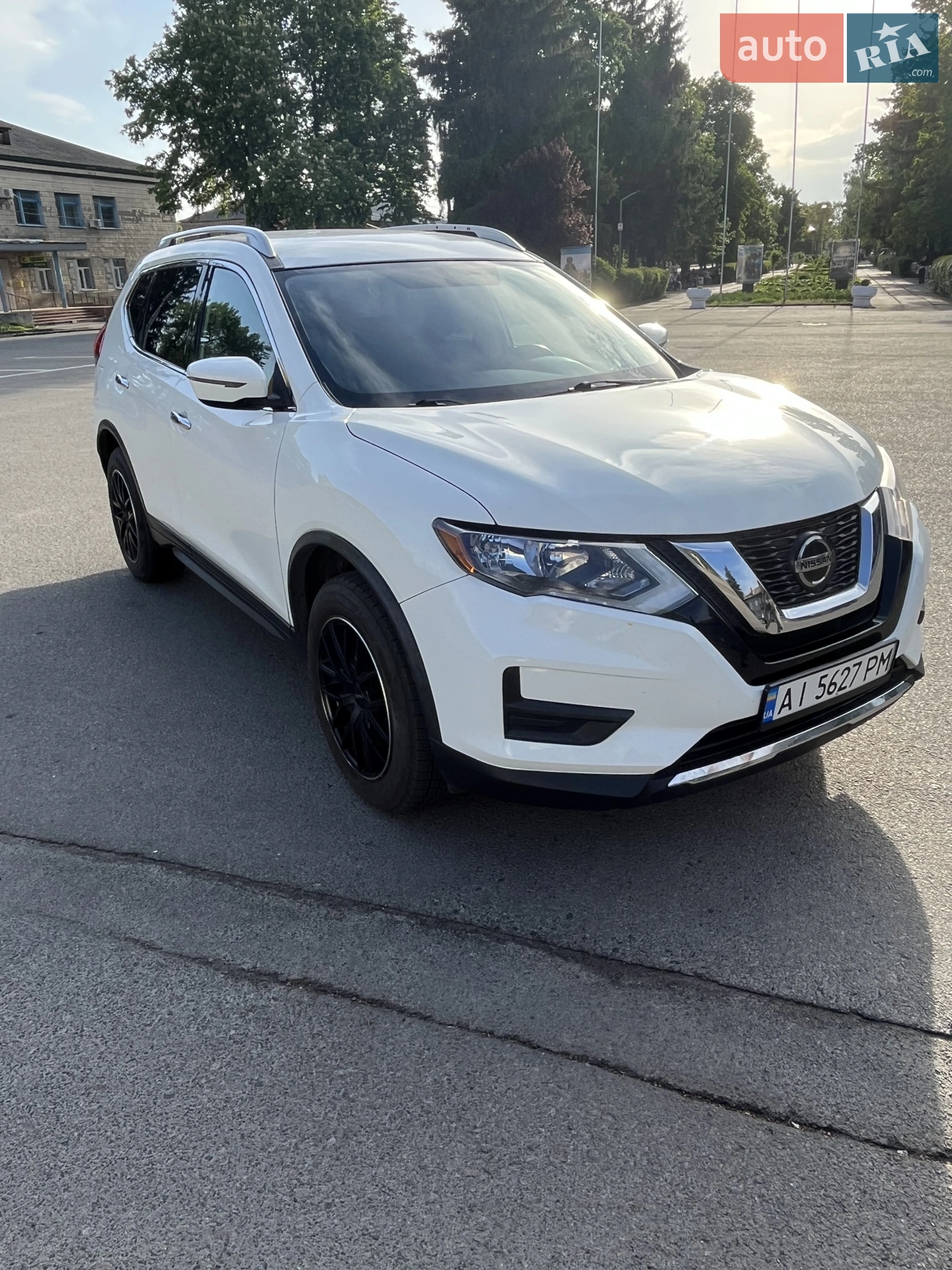 2018 Nissan Rogue - мініатюра 2