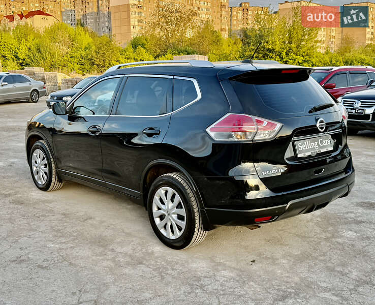 Позашляховик / Кросовер Nissan Rogue 2015 в Рівному