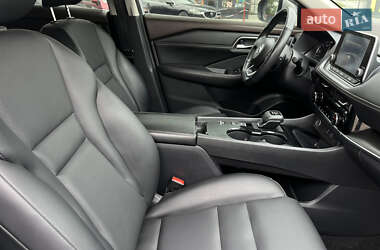 Позашляховик / Кросовер Nissan Rogue 2021 в 