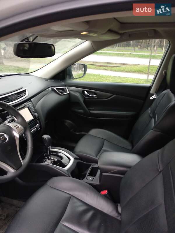 Внедорожник / Кроссовер Nissan Rogue 2015 в Виннице