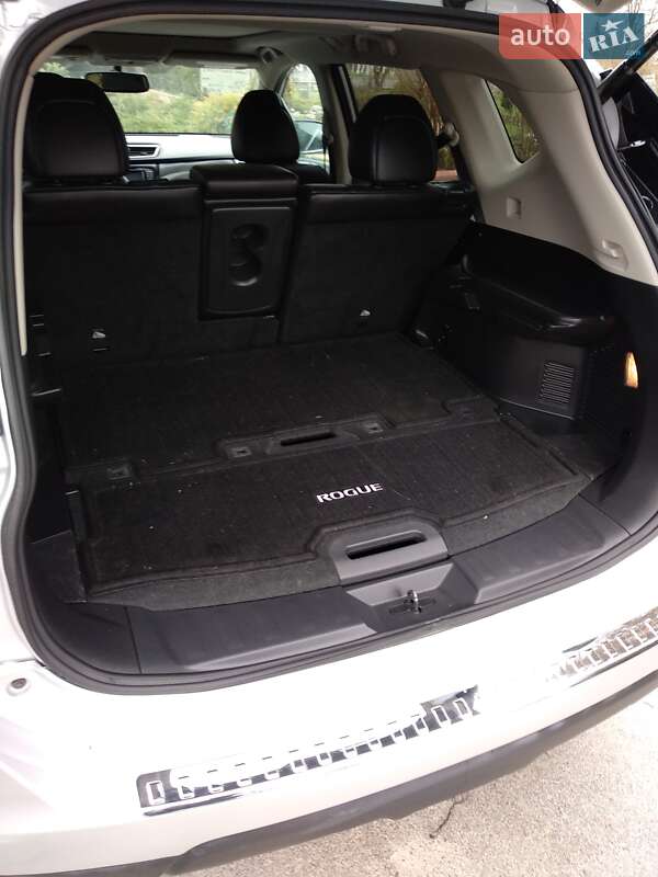 Внедорожник / Кроссовер Nissan Rogue 2015 в Виннице