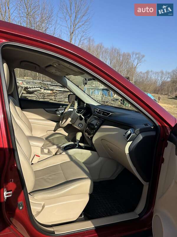 Внедорожник / Кроссовер Nissan Rogue 2014 в Старом Самборе