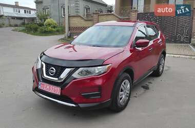 Внедорожник / Кроссовер Nissan Rogue 2017 в Дубно