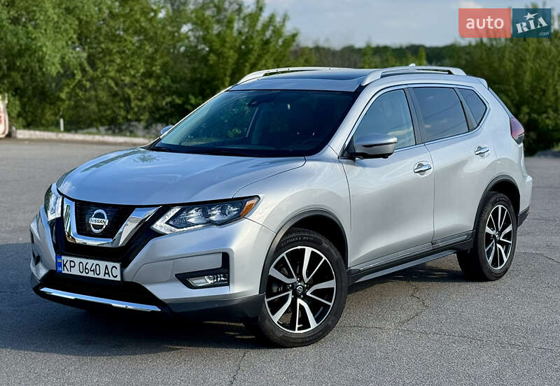 Позашляховик / Кросовер Nissan Rogue 2019 в 