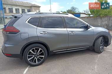 Внедорожник / Кроссовер Nissan Rogue 2019 в 
