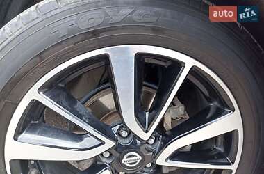 Внедорожник / Кроссовер Nissan Rogue 2019 в 