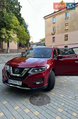 Позашляховик / Кросовер Nissan Rogue 2017 в Одесі