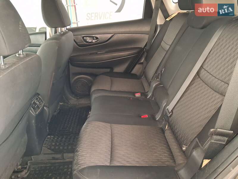 Позашляховик / Кросовер Nissan Rogue 2017 в Тернополі фото 23 Позашляховик / Кросовер Nissan Rogue 2017 в Тернополі