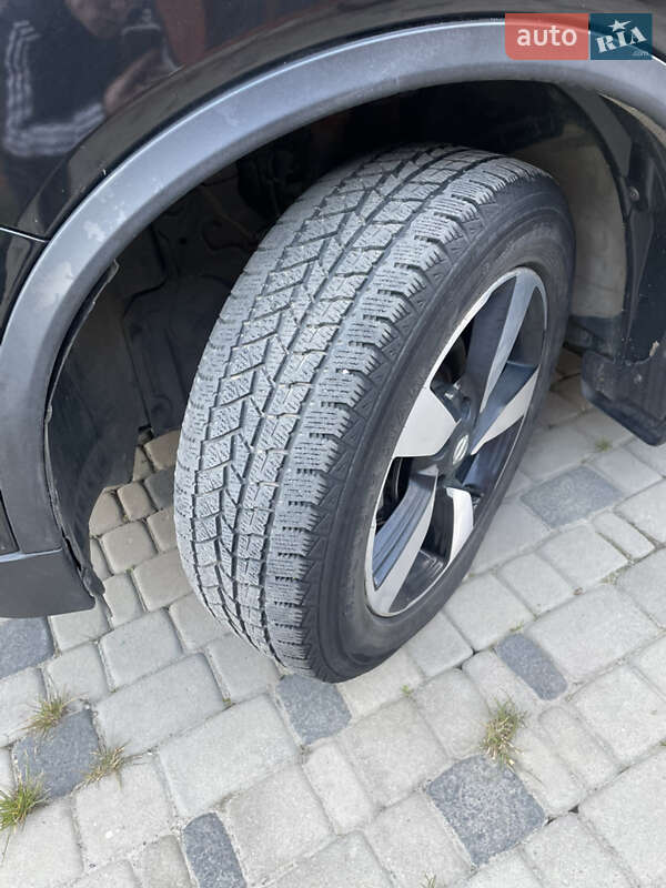 Внедорожник / Кроссовер Nissan Rogue 2017 в Вараше фото 7 Внедорожник / Кроссовер Nissan Rogue 2017 в Вараше