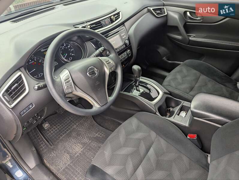 Позашляховик / Кросовер Nissan Rogue 2016 в Луцьку