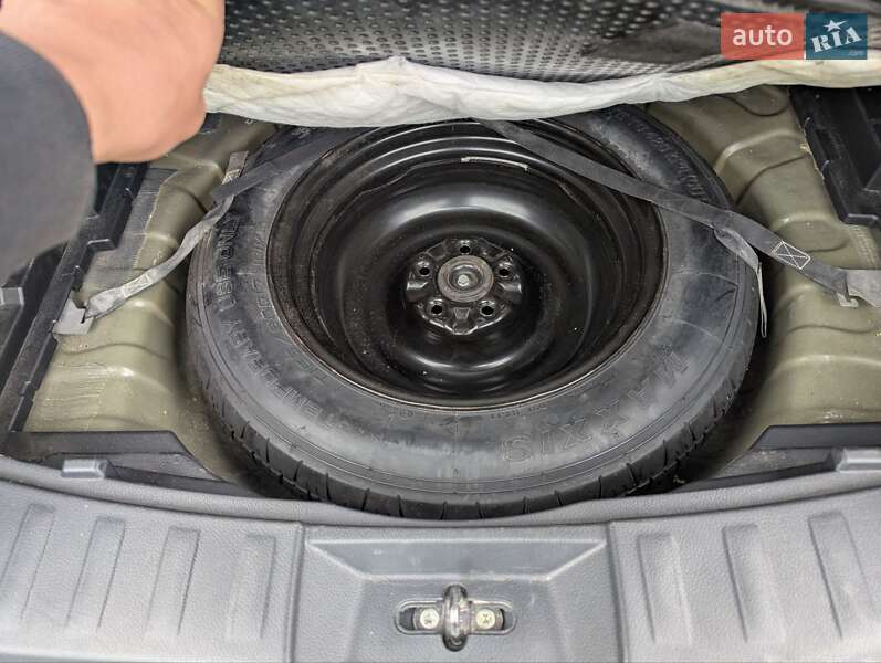 Позашляховик / Кросовер Nissan Rogue 2016 в Луцьку