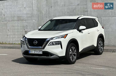 Внедорожник / Кроссовер Nissan Rogue 2023 в Киеве
