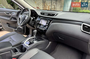 Позашляховик / Кросовер Nissan Rogue 2016 в 