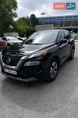 Позашляховик / Кросовер Nissan Rogue 2021 в 