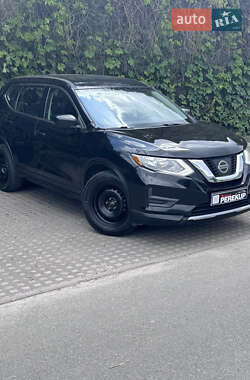 Внедорожник / Кроссовер Nissan Rogue 2017 в Киеве