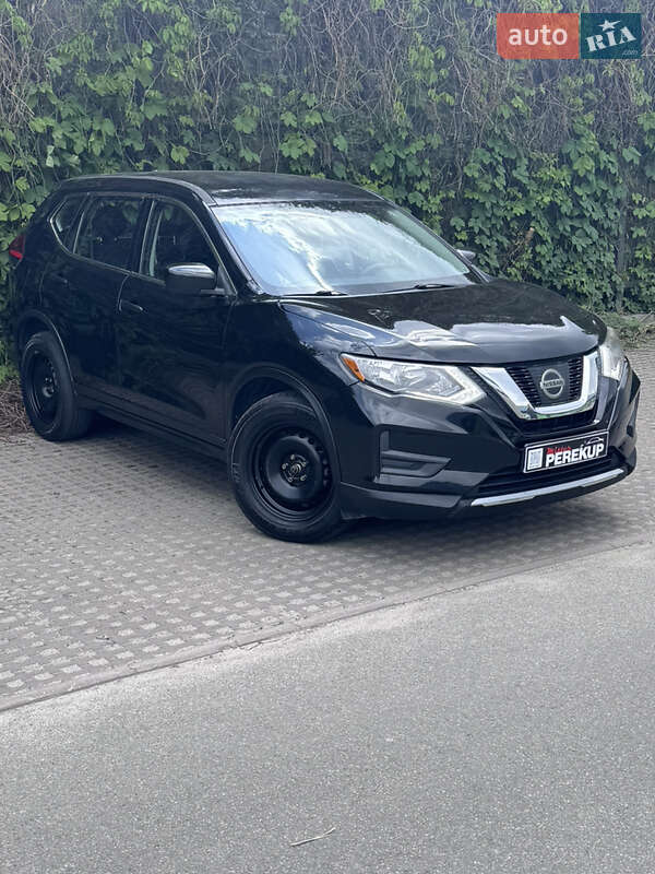 Позашляховик / Кросовер Nissan Rogue 2017 в 