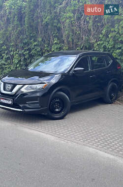 Позашляховик / Кросовер Nissan Rogue 2017 в 