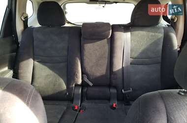 Внедорожник / Кроссовер Nissan Rogue 2016 в 