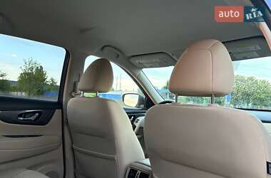 Внедорожник / Кроссовер Nissan Rogue 2019 в 