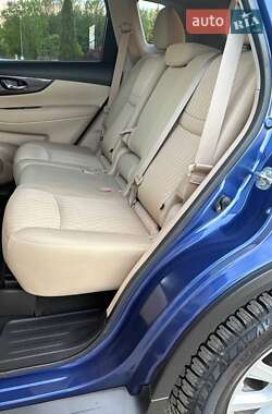 Внедорожник / Кроссовер Nissan Rogue 2019 в 