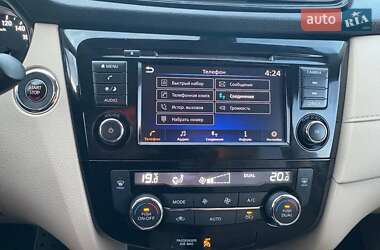 Внедорожник / Кроссовер Nissan Rogue 2019 в 