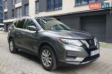 Внедорожник / Кроссовер Nissan Rogue 2018 в 