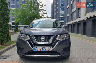 Внедорожник / Кроссовер Nissan Rogue 2018 в 