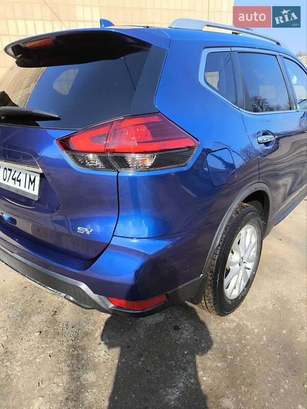 Позашляховик / Кросовер Nissan Rogue 2017 в Пирятині