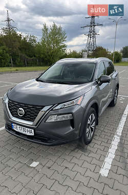 Позашляховик / Кросовер Nissan Rogue 2021 в Чернівцях