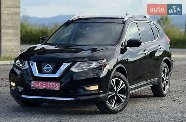 Позашляховик / Кросовер Nissan Rogue 2017 в 