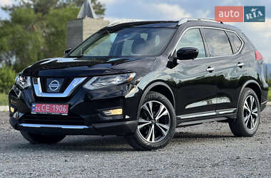 Позашляховик / Кросовер Nissan Rogue 2017 в 