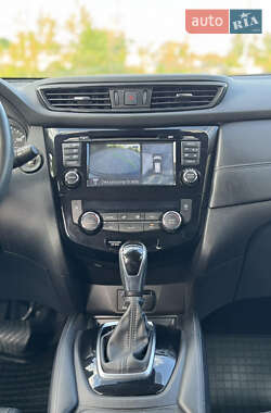 Позашляховик / Кросовер Nissan Rogue 2017 в 