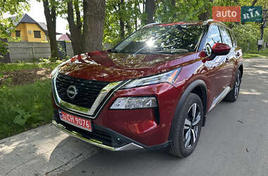 Внедорожник / Кроссовер Nissan Rogue 2023 в Киеве