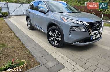 Внедорожник / Кроссовер Nissan Rogue 2020 в 