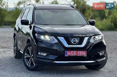 Внедорожник / Кроссовер Nissan Rogue 2017 в Самборе