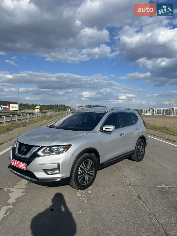 Позашляховик / Кросовер Nissan Rogue 2018 в Житомирі