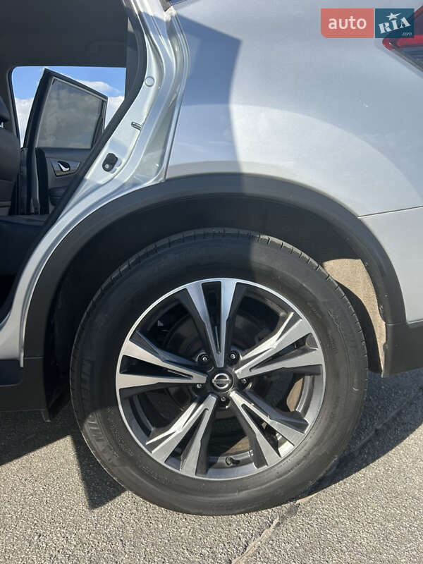 Позашляховик / Кросовер Nissan Rogue 2018 в Житомирі