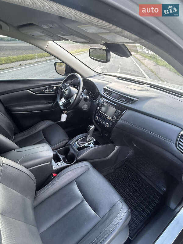 Позашляховик / Кросовер Nissan Rogue 2018 в Житомирі