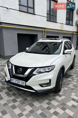 Внедорожник / Кроссовер Nissan Rogue 2018 в Ивано-Франковске