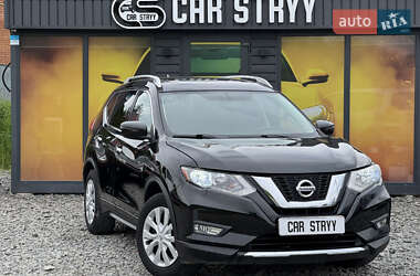 Внедорожник / Кроссовер Nissan Rogue 2017 в 