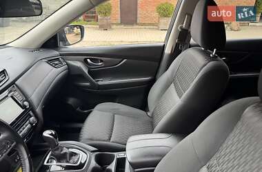 Внедорожник / Кроссовер Nissan Rogue 2019 в 