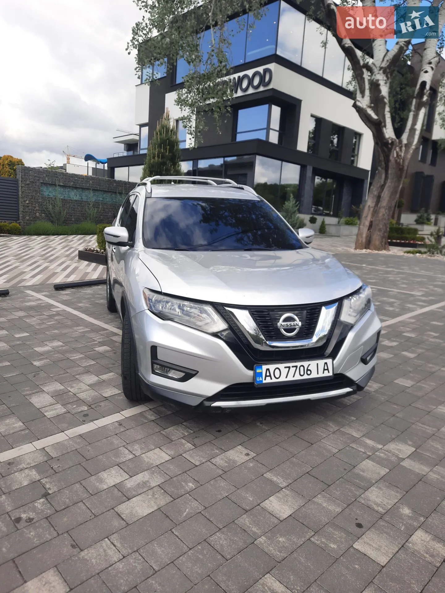 2017 Nissan Rogue - мініатюра 2