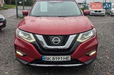 Внедорожник / Кроссовер Nissan Rogue 2017 в 
