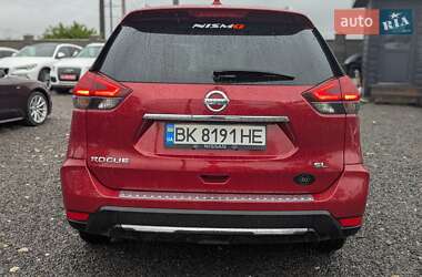 Внедорожник / Кроссовер Nissan Rogue 2017 в 