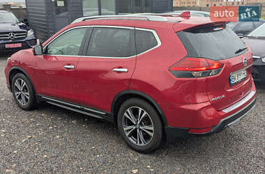 Внедорожник / Кроссовер Nissan Rogue 2017 в 